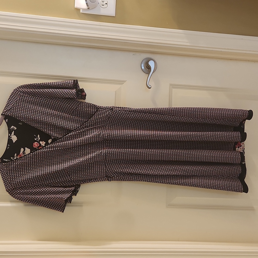 White Hoise Black Market reversible dress - Picture 2 of 8
